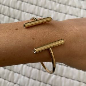 Gold bangle bracelet